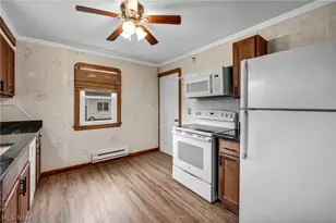 330 18th St, Elyria, OH 44035 - Photo 17