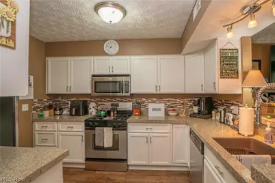13667 Woodcroft Trace, North Royalton, OH 44133 - Photo 9