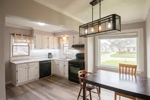 107 Renee Dr, Struthers, OH 44471 - Photo 5