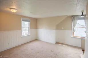 107 Renee Dr, Struthers, OH 44471 - Photo 9