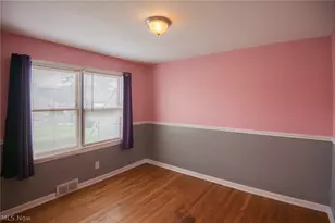 107 Renee Dr, Struthers, OH 44471 - Photo 7