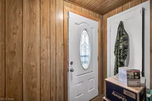 18950 Meredith Ave, Euclid, OH 44119 - Photo 29