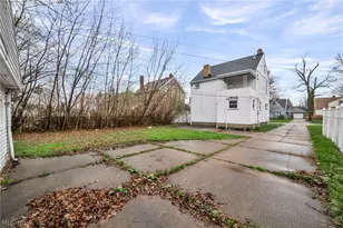 18950 Meredith Ave, Euclid, OH 44119 - Photo 9