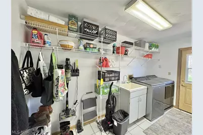 5840 Rosewood Drive, Youngstown, OH 44512 - Photo 29