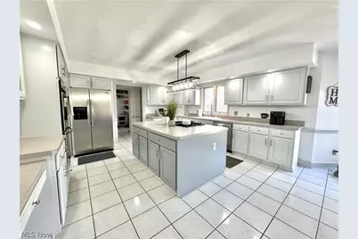 5840 Rosewood Drive, Youngstown, OH 44512 - Photo 7