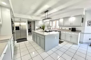 5840 Rosewood Dr, Youngstown, OH 44512 - Photo 7