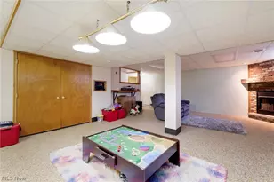 8105 Caymen Ct, Canfield, OH 44406 - Photo 39
