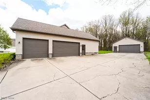 8105 Caymen Ct, Canfield, OH 44406 - Photo 43