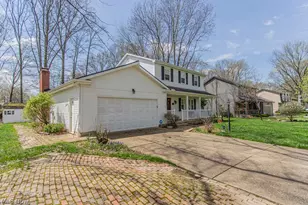733 Squirrel Hill Ct, Boardman, OH 44512 - Photo 3