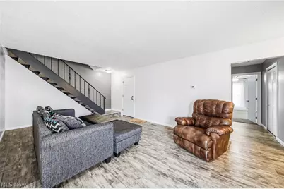 7981 Carriage Circle #B, Mentor, OH 44060 - Photo 5