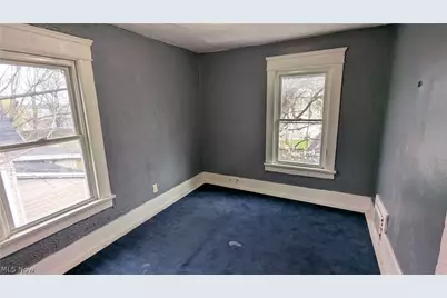 379 Homestead Street, Akron, OH 44306 - Photo 33