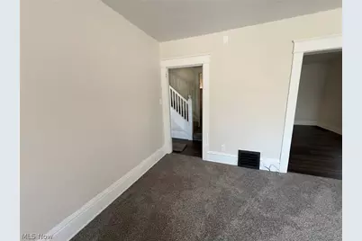 1395 Goodyear Boulevard, Akron, OH 44305 - Photo 13