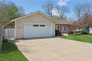 14784 Stone Creek Oval, Strongsville, OH 44149 - Photo 3