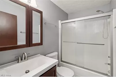 14784 Stone Creek Oval, Strongsville, OH 44149 - Photo 29