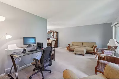 14784 Stone Creek Oval, Strongsville, OH 44149 - Photo 5