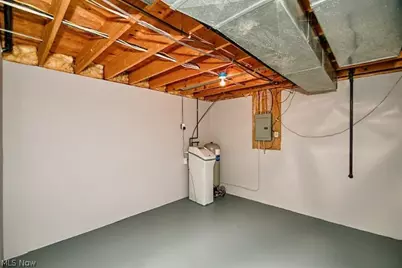 2391 Libra Circle SW, Canton, OH 44706 - Photo 27