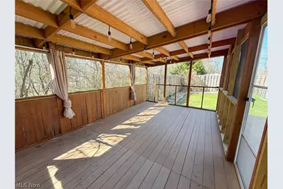 7049 Woodland Avenue, Chagrin Falls, OH 44023 - Photo 9