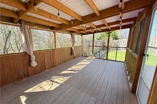 7049 Woodland Ave, Chagrin Falls, OH 44023 - Photo 9