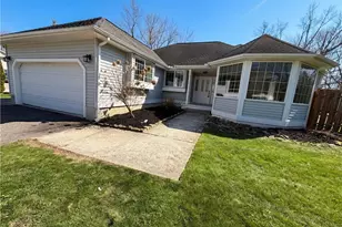 7049 Woodland Ave, Chagrin Falls, OH 44023 - Photo 7