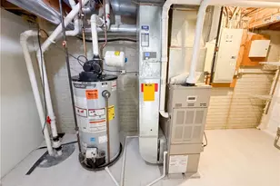 7049 Woodland Ave, Chagrin Falls, OH 44023 - Photo 27