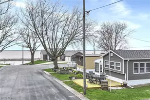 8696 Bayshore Rd, Lakeside Marblehead, OH 43440 - Photo 29