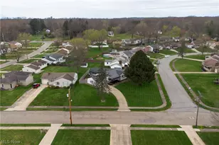 2700 Christine Ln, Youngstown, OH 44511 - Photo 13