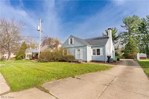 263 Everhard Rd SW, North Canton, OH 44709 - Photo 1