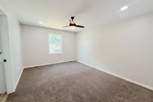 910 W Main St, Sugarcreek, OH 44681 - Photo 13