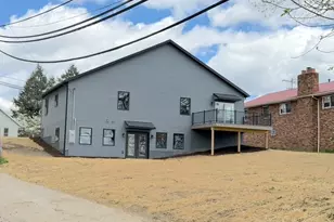 910 W Main St, Sugarcreek, OH 44681 - Photo 3