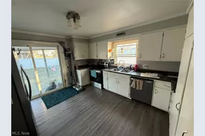 434 E 4th Street, Dover, OH 44622 - Photo 7