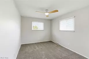 5284 E 102nd St, Garfield Heights, OH 44125 - Photo 25