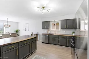 5284 E 102nd St, Garfield Heights, OH 44125 - Photo 15