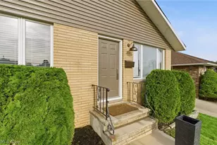 5284 E 102nd St, Garfield Heights, OH 44125 - Photo 3