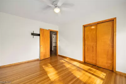 5254 Clinton Avenue, Lorain, OH 44055 - Photo 23