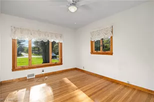 5254 Clinton Ave, Lorain, OH 44055 - Photo 21