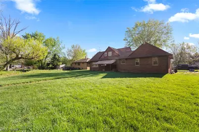 5254 Clinton Avenue, Lorain, OH 44055 - Photo 39
