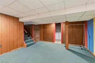 2445 Olentangy Dr, Akron, OH 44333 - Photo 33