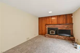 2445 Olentangy Dr, Akron, OH 44333 - Photo 17