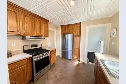 14931 Lakewood Heights Boulevard, Oakwood, OH 44107 - Photo 9