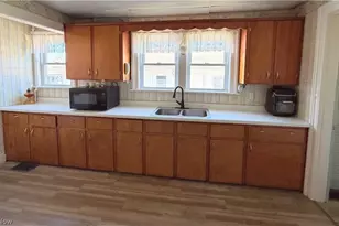 3172 Creek Rd, Kingsville, OH 44048 - Photo 11