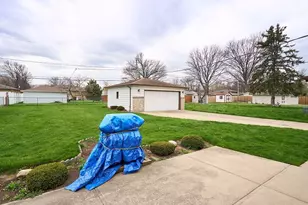 12101 Tucson Dr, Parma, OH 44130 - Photo 9