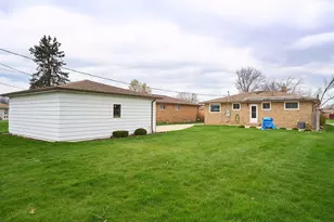 12101 Tucson Dr, Parma, OH 44130 - Photo 7