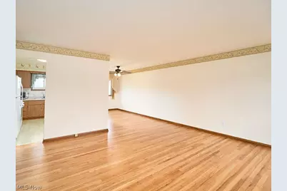 12101 Tucson Drive, Parma, OH 44130 - Photo 15