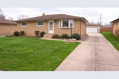 12101 Tucson Drive, Parma, OH 44130 - Photo 3