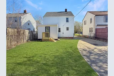 16905 Biltmore Avenue, Loveland, OH 44128 - Photo 13