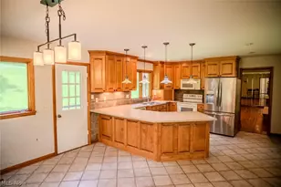 100 Crestwood Cir, Marietta, OH 45750 - Photo 13