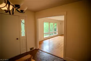 100 Crestwood Cir, Marietta, OH 45750 - Photo 5