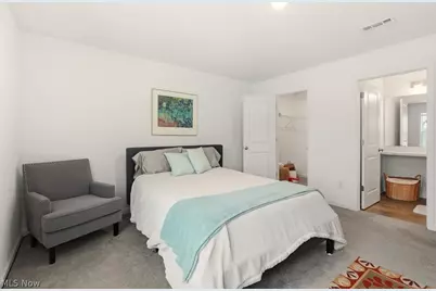 677 Crossings Lane, Akron, OH 44320 - Photo 11