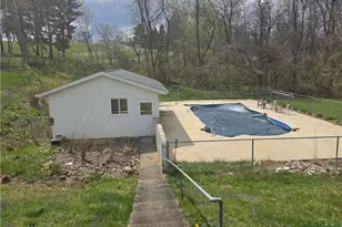 10525 Twin Oaks Dr, Cambridge, OH 43725 - Photo 5