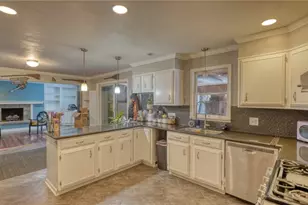 10525 Twin Oaks Dr, Cambridge, OH 43725 - Photo 7